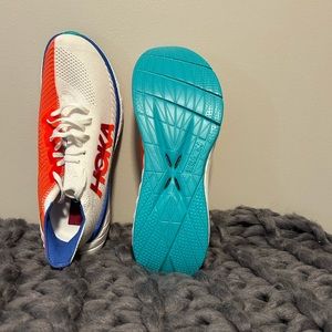 NWOT Hoka OneOne Carbon X 3 Women’s Size 9 B